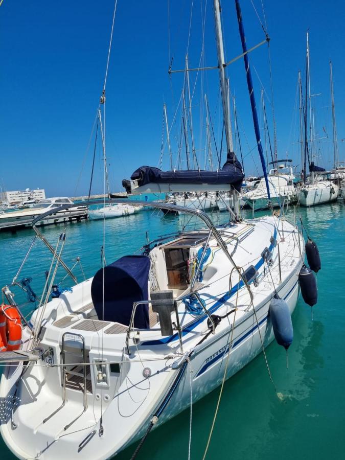 Boat And Breakfast Hotel Бари Екстериор снимка